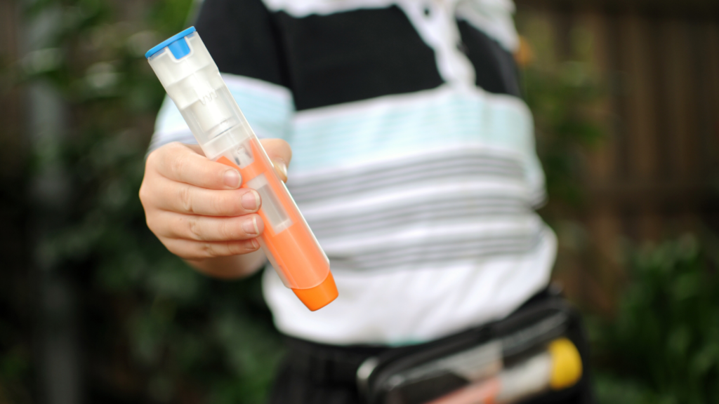 How To Help Someone In Anaphylactic Shock Coast2Coast First Aid