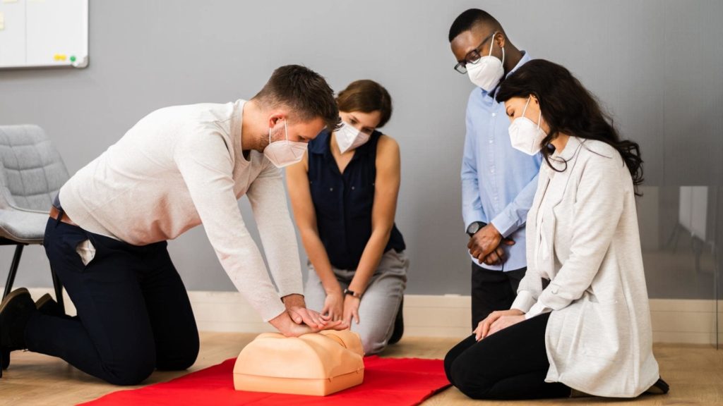 first aid training vs cpr