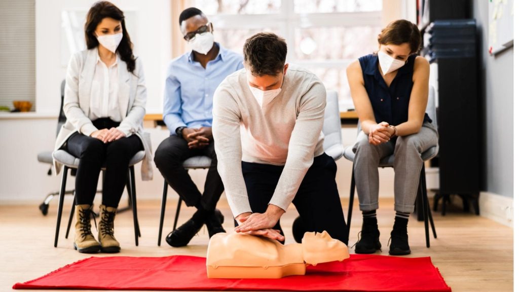 Choosing the Right First Aid Course in the GTA